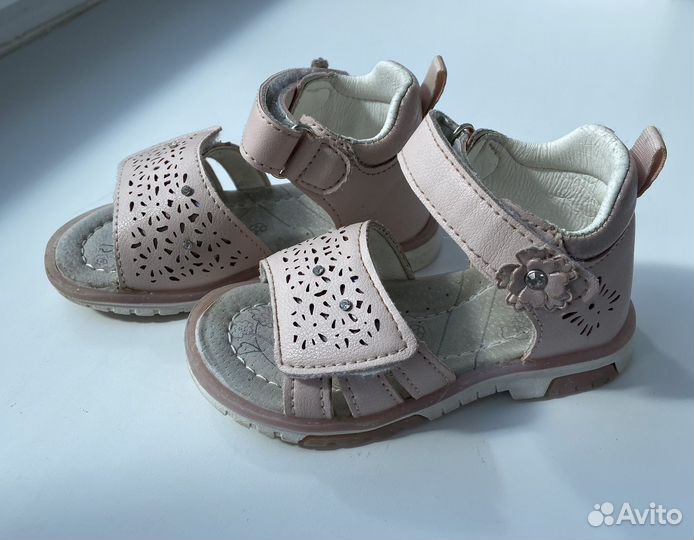 Сандали для девочки 22-23 размер