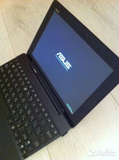 Планшет трансформер(ноутбук)asus