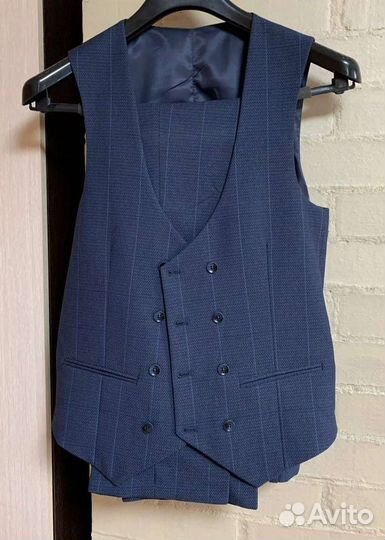 Мужской костюм тройка