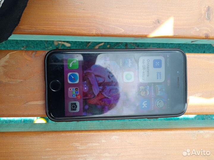 iPhone 7, 32 ГБ