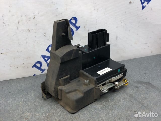 Зад прав замок фьюжен