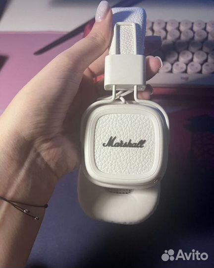 Наушники marshall белые