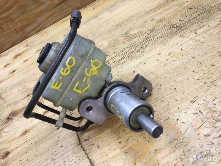 Главный тормозной цилиндр BMW 525