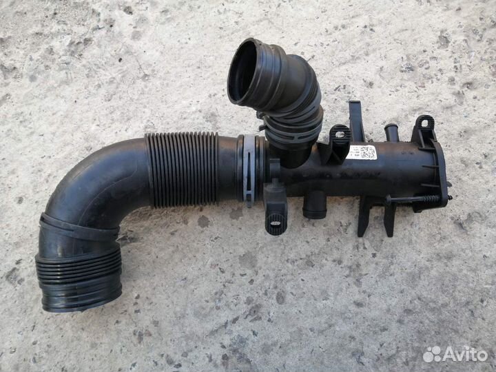 Патрубок Воздушный В сборе Тигуан 1.4 tsi 1K012968