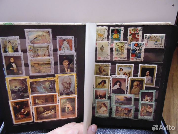 Альбом с марками. Искусство. 34