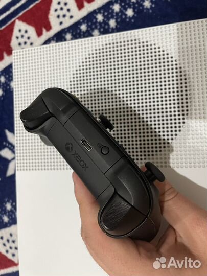 Xbox One S 1tb полный комплект