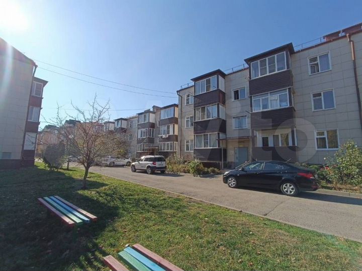 2-к. квартира, 54 м², 3/3 эт.