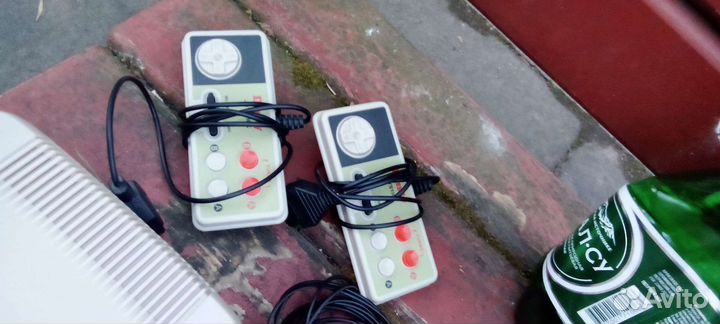 Игровая приставка dendy