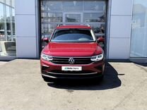 Volkswagen Tiguan 1.4 AMT, 2021, 39 001 км, с пробегом, цена 2 860 000 руб.