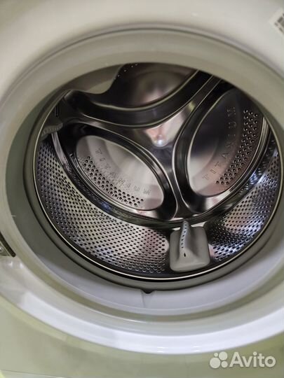 Стиральная машина Ariston 1200 об./мин. 8кг