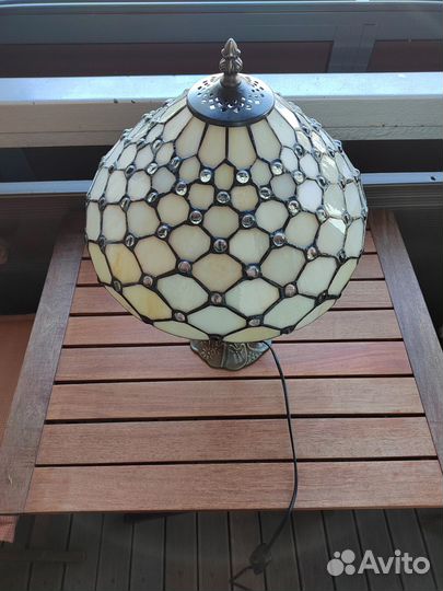 Лампа настольная