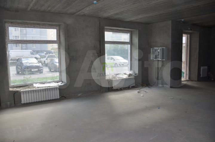 Продаётся торговая площадь 105 м2 ул. Натальи Лавр