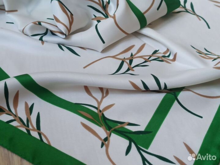 Платок Шелковый Valentino белый 5 расцветок