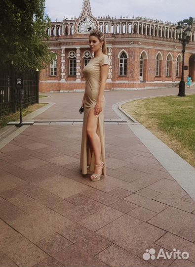 Вечернее платье