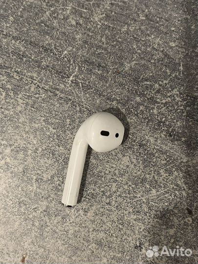 Левый наушник apple airpods 1