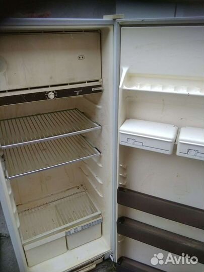 Не морозит.Компрессор в рабочем состоянии