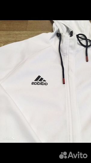 Спортивный костюм adidas