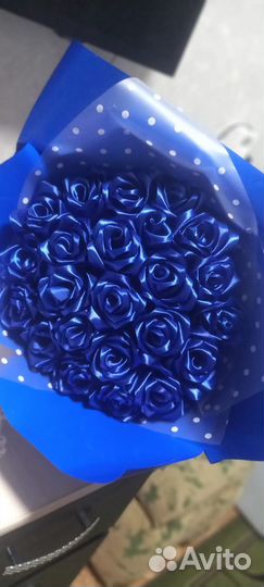 Букет из атласных роз