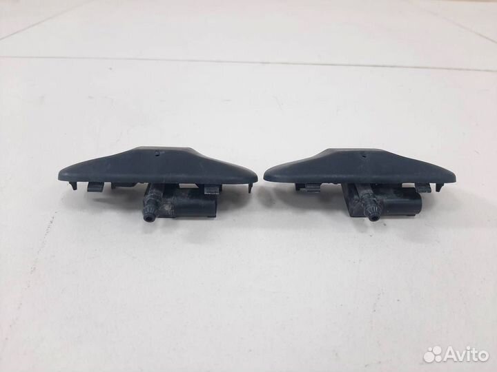 Форсунка омывателя лобового стекла Volkswagen Tigu