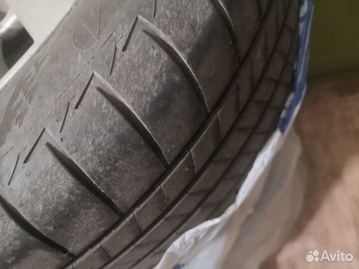 Bridgestone Turanza T005 215/55 R17