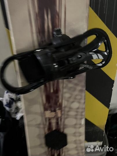 Сноуборд с креплением