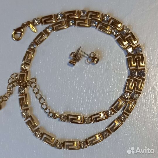 Колье и серьги фирма Avon