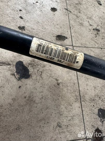 Стабилизатор передний Skoda Octavia A5 1.4 BUD