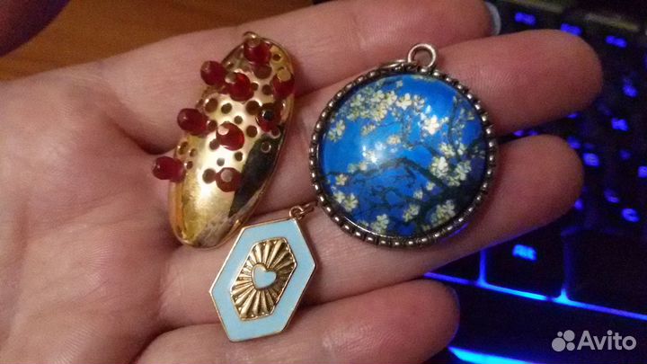 Серьги и подвеска