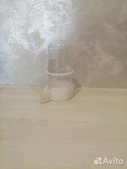 Поилка для попугаев