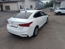 Hyundai Solaris 1.6 AT, 2017, 274 400 км, с пробегом, цена 900 000 руб.