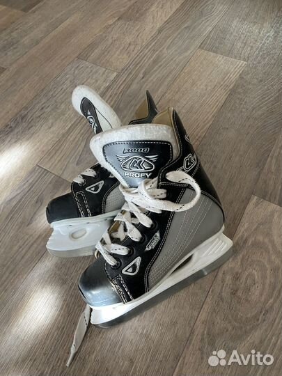 Коньки хоккейные детские 33 размер