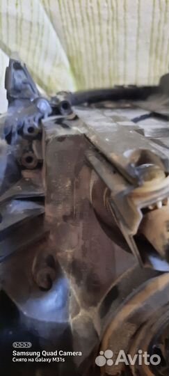 Фара toyota auris левая