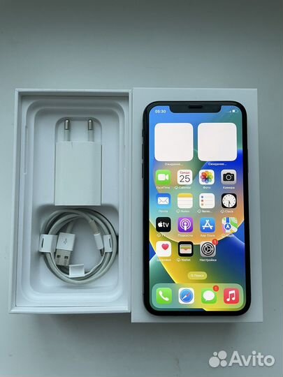 iPhone Xs, 64 ГБ