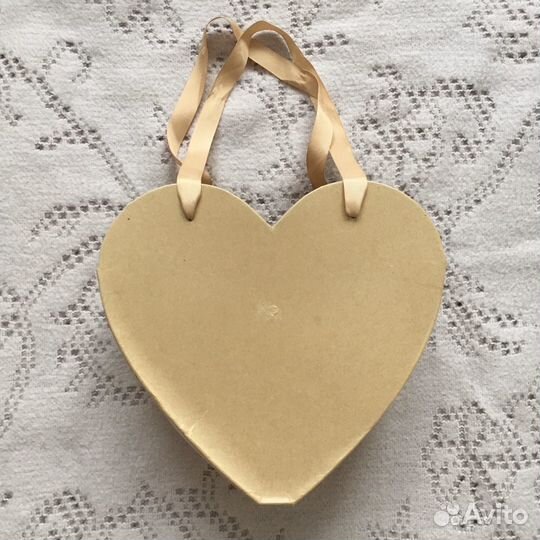 Подарочная коробка для цветов