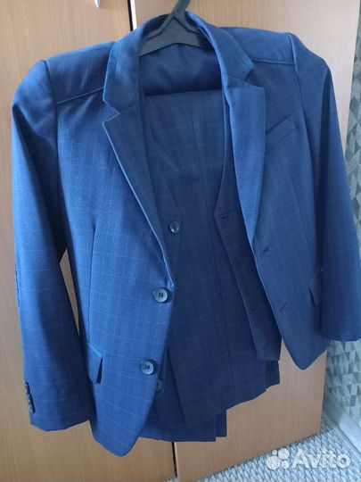 Костюм тройка, брюки и рубашки