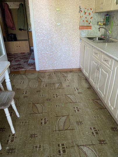 3-к. квартира, 65 м², 1/9 эт.