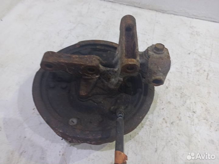 Кулак задний правый Лексус