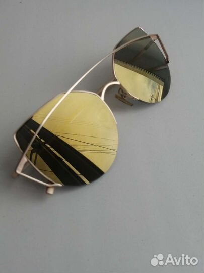 Очки солнцезащитные