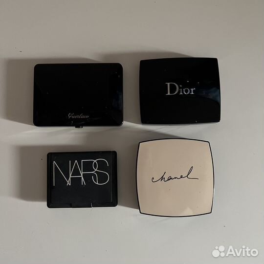 Люксовые пудра и палетки теней