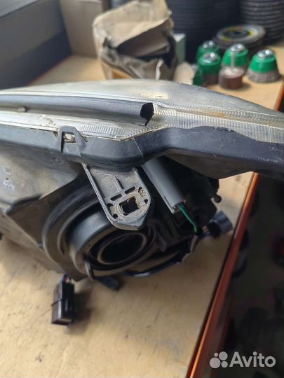 Фара правая Mitsubishi lancer 9