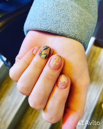 Модель на наращивание ногтей