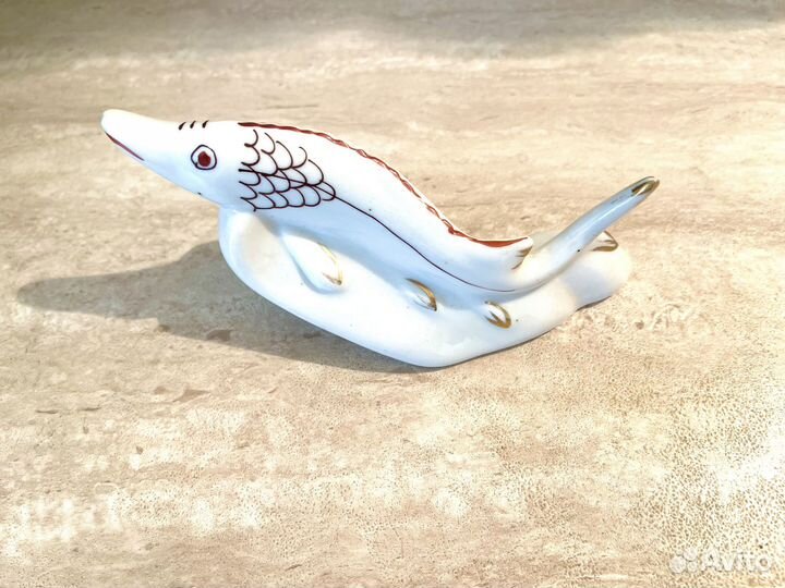 Фарфоровая статуэтка Осётр