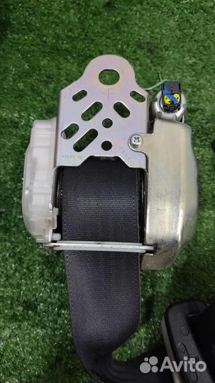 Ремень безопасности передний правый Suzuki Swift