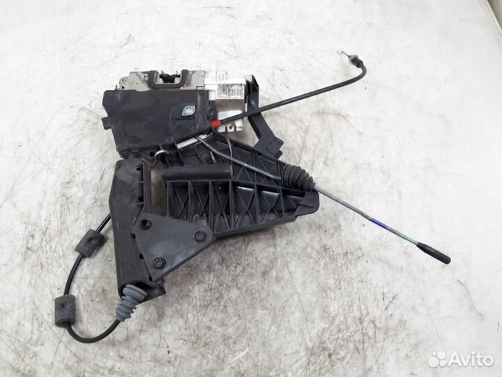 Замок двери задней левый Mercedes X164 A1647301735