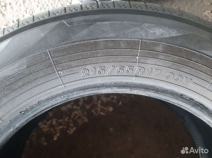 Yokohama BluEarth AE50 215/65 R17 99V