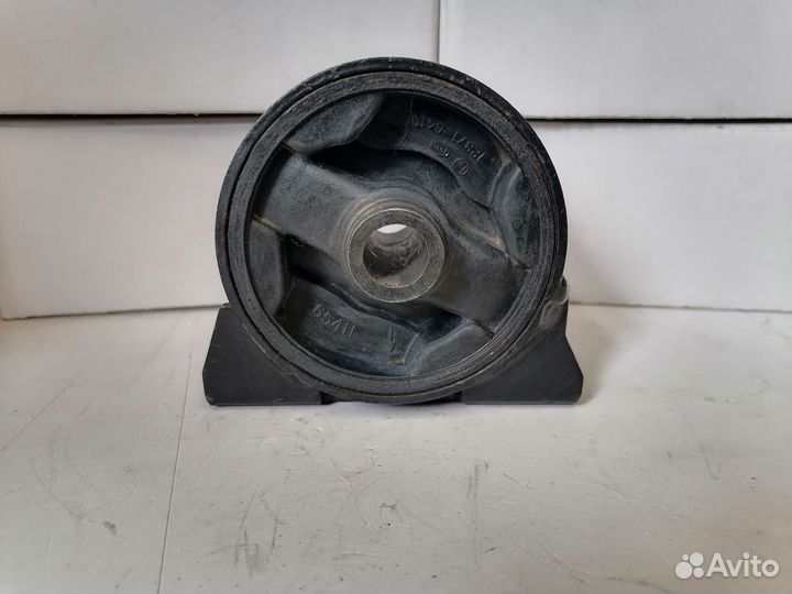 Подушка/опора двигателя Toyota Camry '86-'91