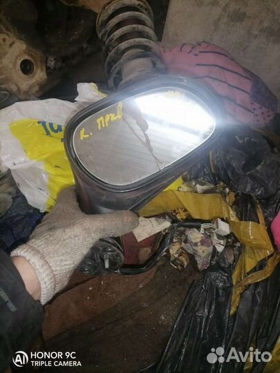 Зеркало правое mitsubishi carisma