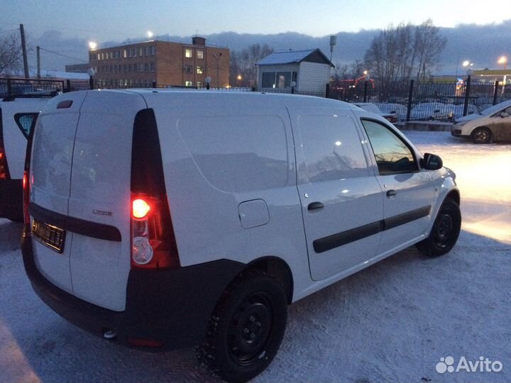 Водители на новые Ларгусы и Газели компании