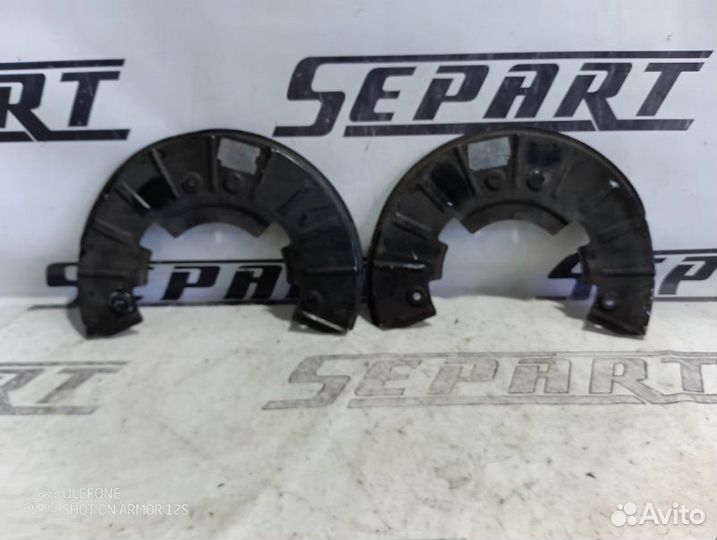 Пыльник тормозного диска передний Audi Q7 4L 3.0