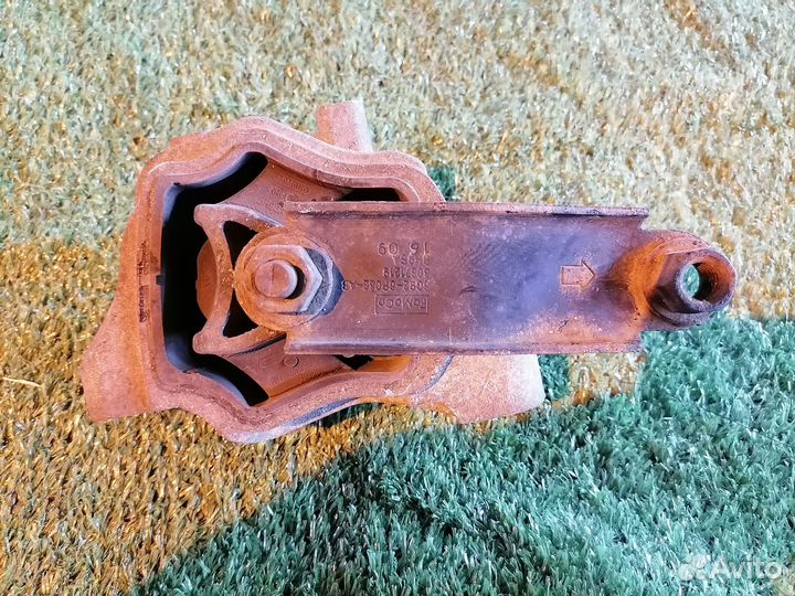 Опора двигателя (подушка двс) задняя правая 8G9N-6